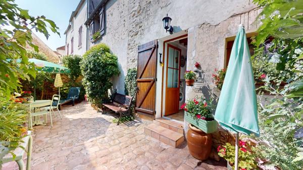 MAISON 5 pièces et GRANGE  avec compteur EDF 289 000