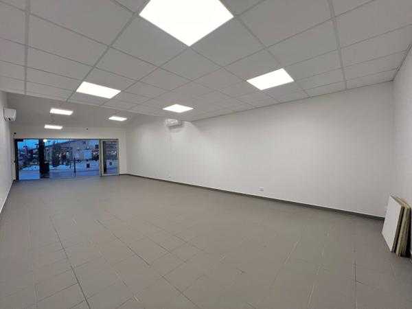 A LOUER - PLAISANCE DU TOUCH - Local d'activités proche commerces et belle visibilité - 5631-LC