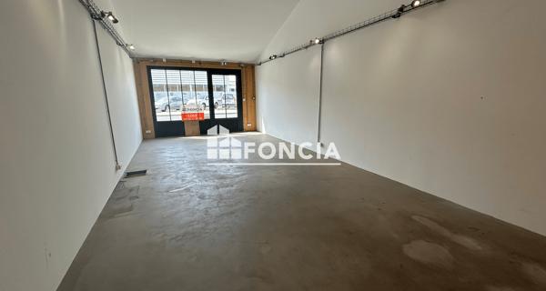 Location Local commercial 2 pièces 50.37 m² - Noirmoutier-en-l'île 85330