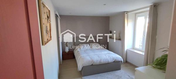 A une heure de Paris gare de Lyon et accès A6 à quelques encablures.