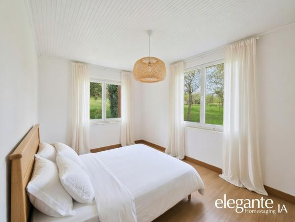 Fumel (47500) Plain pied en pierre crépie - 3 chambres avec grand jardin 3500m²