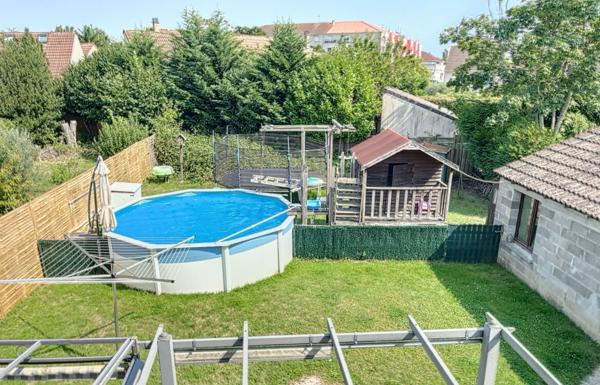 Maison 4 chambres à Savigny-le-Temple