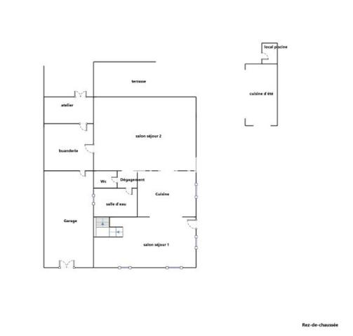 Maison de 213 m², dépendances, garage et piscine sur une parcelle de 847 m²
