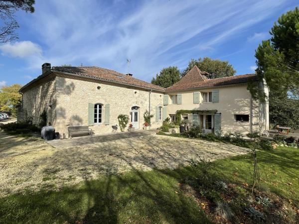 BEL ENSEMBLE IMMOBILIER PROCHE DE LECTOURE Lectoure