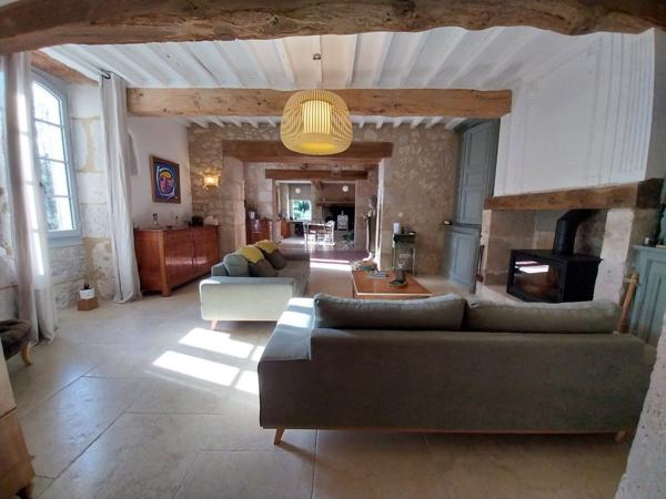 BEL ENSEMBLE IMMOBILIER PROCHE DE LECTOURE Lectoure