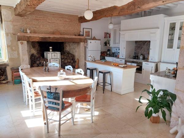 BEL ENSEMBLE IMMOBILIER PROCHE DE LECTOURE Lectoure