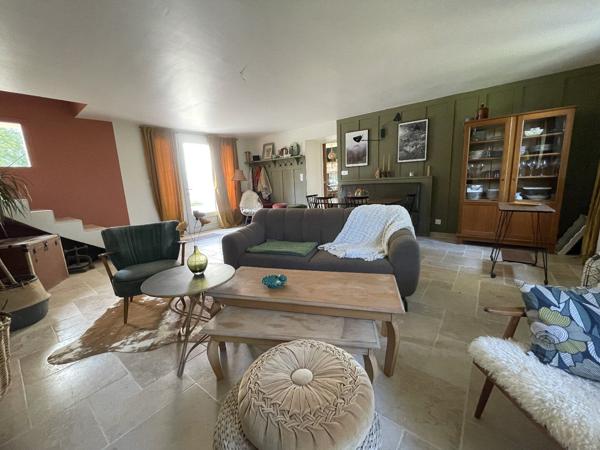 BEL ENSEMBLE IMMOBILIER PROCHE DE LECTOURE Lectoure