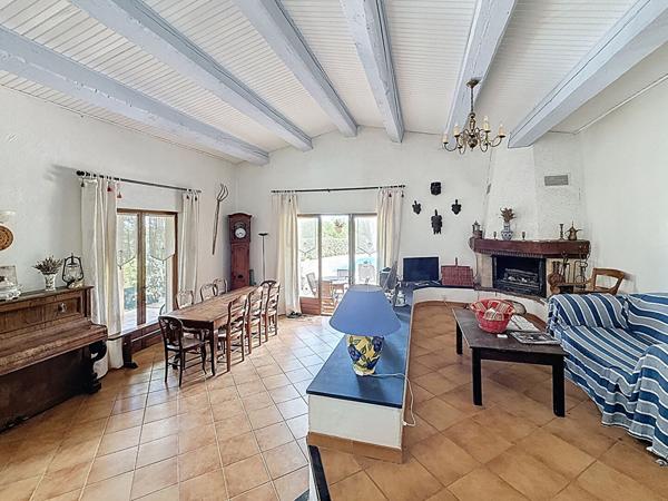 A VENDRE ! EXCLUSIVITÉ-Maison Le Cannet Des Maures 6 pièces 156 m2-Terrain 3580m2- Piscine,Carport,sous-sol