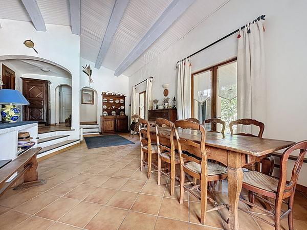 A VENDRE ! EXCLUSIVITÉ-Maison Le Cannet Des Maures 6 pièces 156 m2-Terrain 3580m2- Piscine,Carport,sous-sol