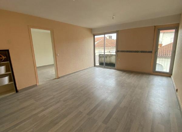 Appartement à louer    4 pièces •  Mont-de-Marsan
