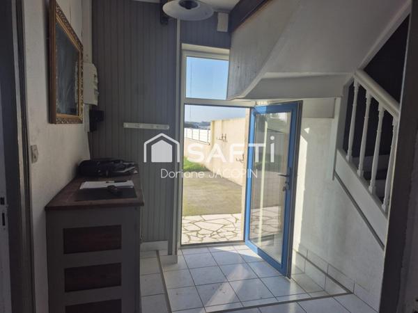 Ensemble immobilier de 130 m2, en campagne, proche de la mer.