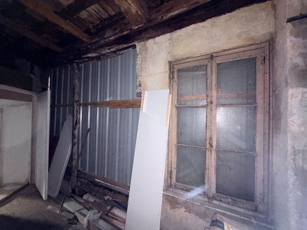 Immeuble à usage commercial et d'habitation 119m²