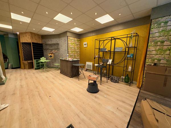 Immeuble à usage commercial et d'habitation 119m²