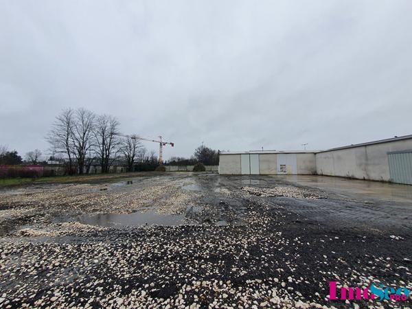 Terrain à VENDRE