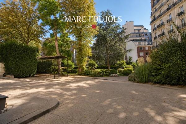 Paris XVI Ranelagh – Majestueux appartement de réception avec vue dégagée