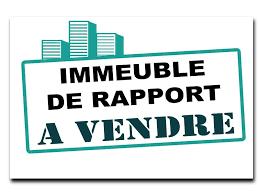 Immeuble Concarneau comprenant un restaurant et un duplex