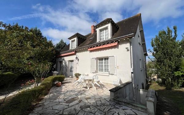 Maison à vendre    5 pièces •  Saint-Aignan