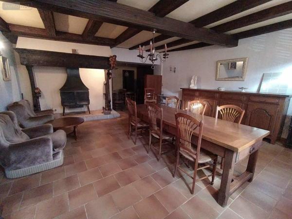 Immeuble à vendre à Maurs dans le Cantal (15600), ref : 059-1567