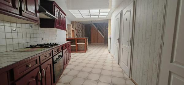 Maison T5 de ville 3 chambres à rafraichir