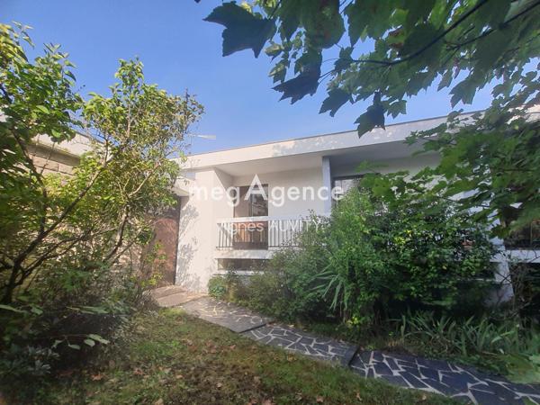 Maison à NERIS-LES-BAINS, 03310 - 9 pièces 162m²