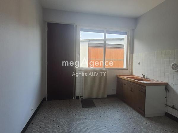 Maison à NERIS-LES-BAINS, 03310 - 9 pièces 162m²