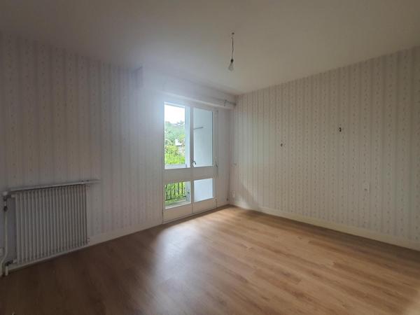 Maison à NERIS-LES-BAINS, 03310 - 9 pièces 162m²