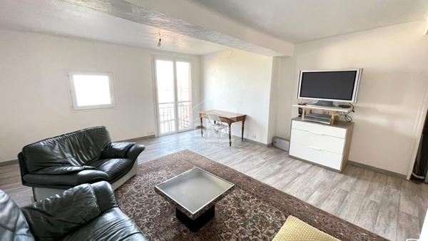 À vendre ? Superbe 3 pièces de caractère.