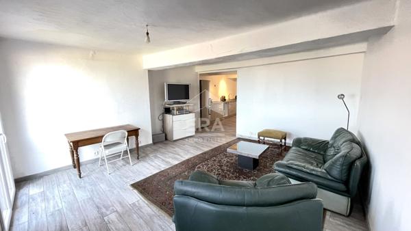 À vendre ? Superbe 3 pièces de caractère.