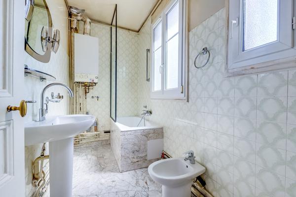 Appartement familial à rénover Paris 75017 Batignolles 4/5 pièces 84 m2