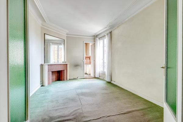 Appartement familial à rénover Paris 75017 Batignolles 4/5 pièces 84 m2