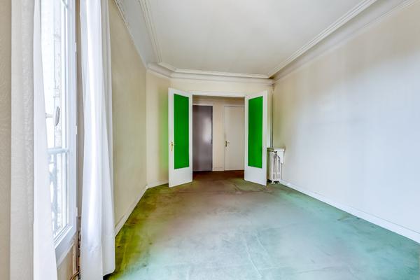 Appartement familial à rénover Paris 75017 Batignolles 4/5 pièces 84 m2