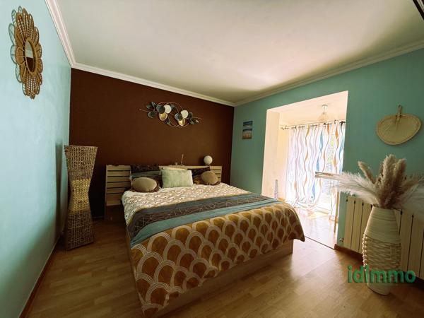 maison de campagne Suze-la-Rousse (26790)