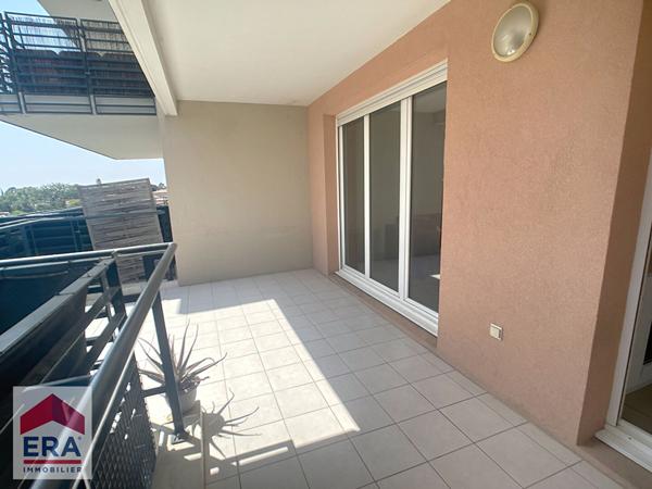 A louer type 3  Marseille 13014 Le Merlan Meublé terrasse parking privé