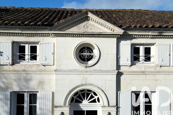 Maison à vendre 10 pièces 250 m² Cognac