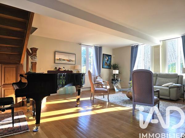 Maison à vendre 10 pièces 250 m² Cognac
