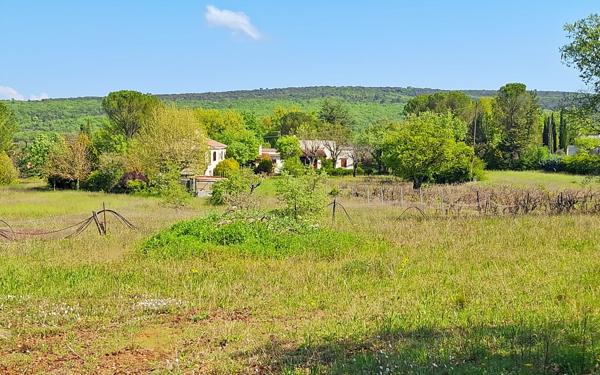 Maison à vendre    6 pièces •  Rians