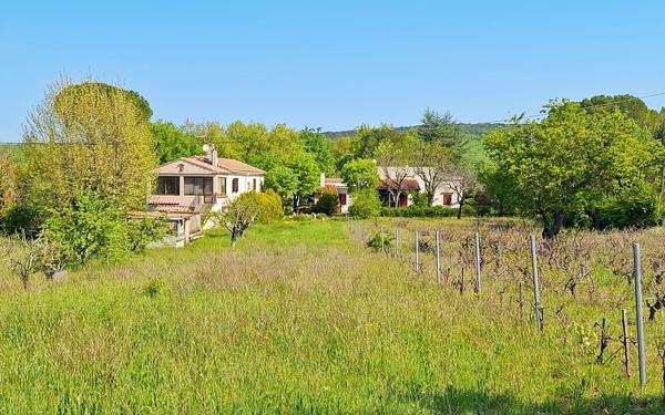 Maison à vendre    6 pièces •  Rians