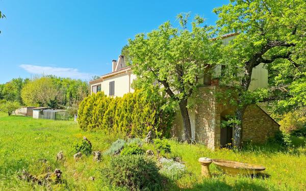 Maison à vendre    6 pièces •  Rians