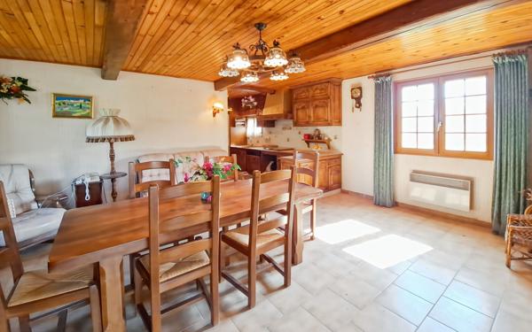 Maison à vendre    6 pièces •  Rians