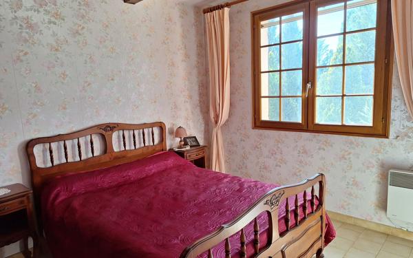 Maison à vendre    6 pièces •  Rians