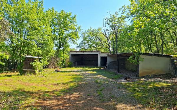 Maison à vendre    6 pièces •  Rians