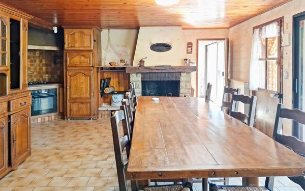 Maison à vendre    6 pièces •  Rians