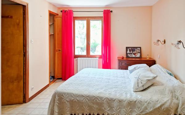 Maison à vendre    6 pièces •  Rians