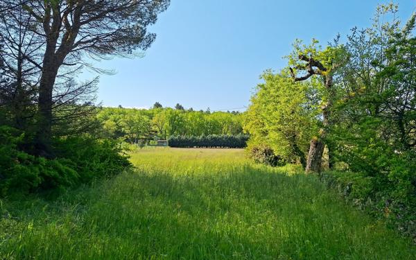 Maison à vendre    6 pièces •  Rians