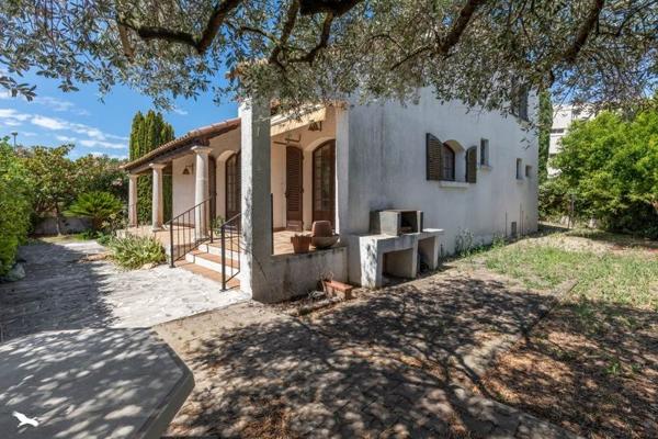 Maison à vendre |  Lunel |  8 pièces | 200 m²