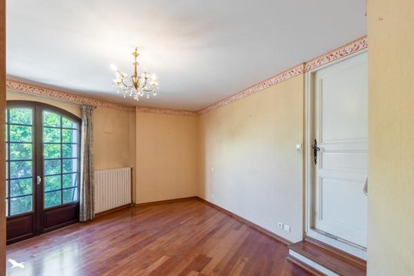 Maison à vendre |  Lunel |  8 pièces | 200 m²