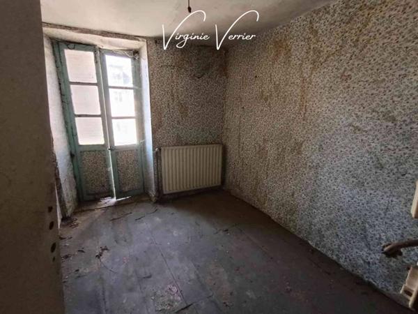 Immeuble à vendre 9 pièces de 130 m²