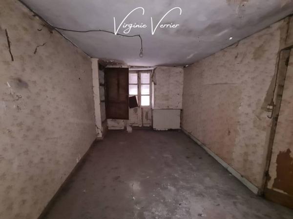 Immeuble à vendre 9 pièces de 130 m²