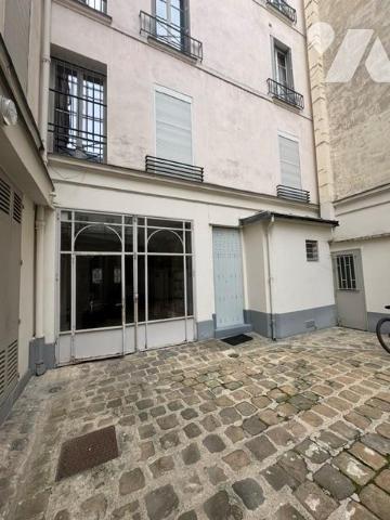PARIS 7eme - RUE SAINT DOMINIQUE - BUREAU A VENDRE -