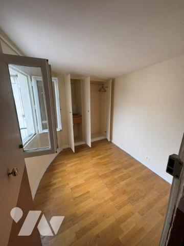PARIS 7eme - RUE SAINT DOMINIQUE - BUREAU A VENDRE -